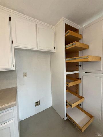 9784 dawn Way, Windsor, CA 95492