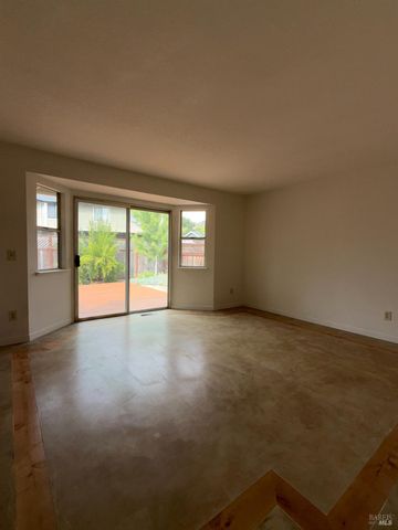 9784 dawn Way, Windsor, CA 95492