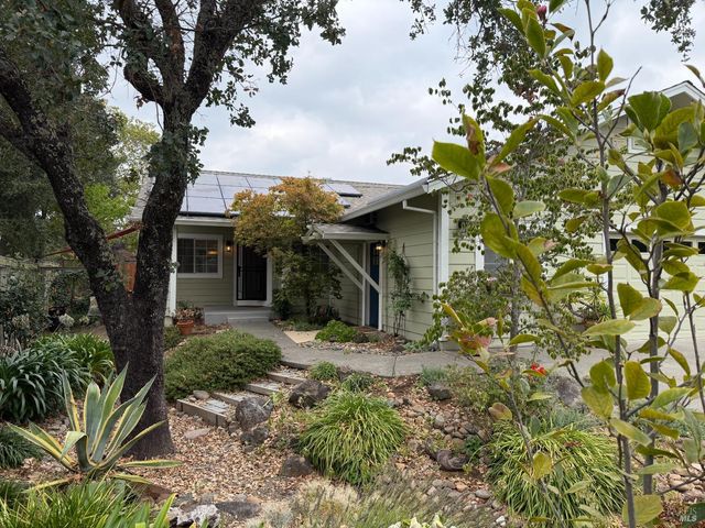 9784 dawn Way, Windsor, CA 95492