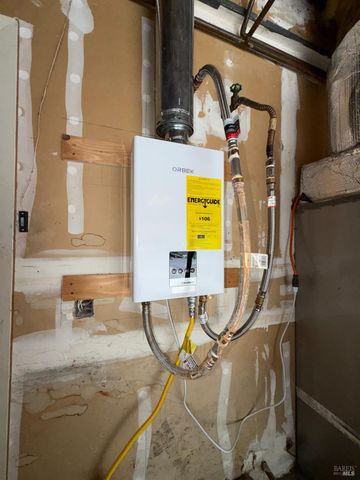 9784 dawn Way, Windsor, CA 95492