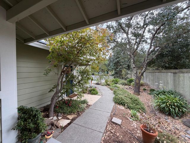 9784 dawn Way, Windsor, CA 95492