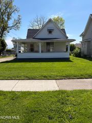 1735 Selkirk Street, Toledo, OH 43605