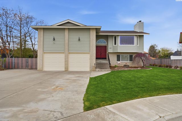 2405 Towhee Ln., West Richland, WA 99353