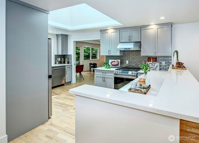 7106 139th Place NE, Redmond, WA 98052