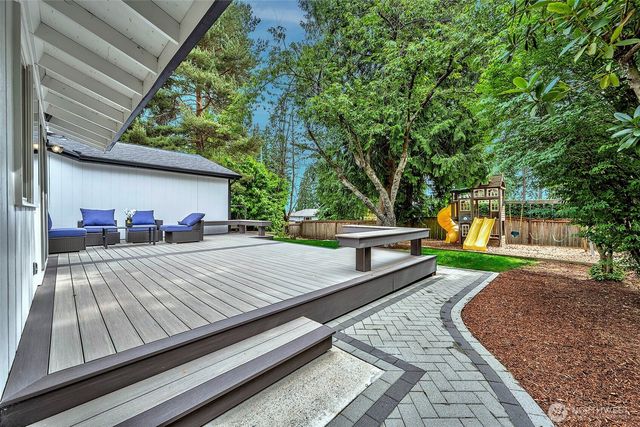 7106 139th Place NE, Redmond, WA 98052