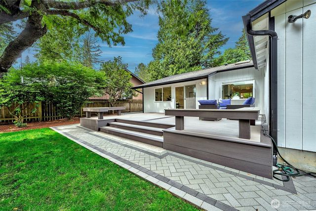 7106 139th Place NE, Redmond, WA 98052