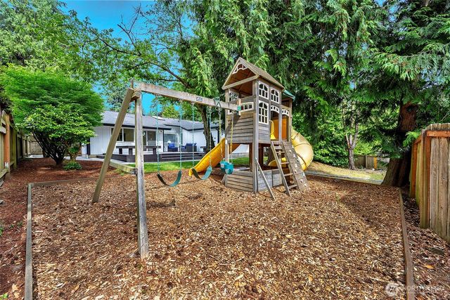 7106 139th Place NE, Redmond, WA 98052