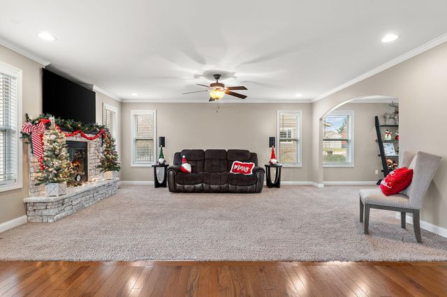 49 Steinbeck Drive, Valparaiso, IN 46383