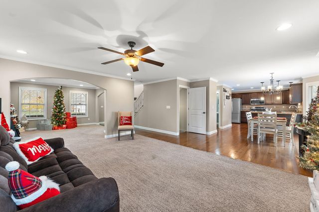 49 Steinbeck Drive, Valparaiso, IN 46383