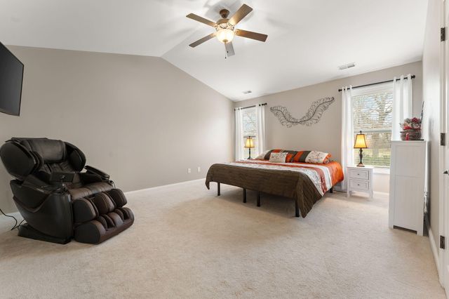 49 Steinbeck Drive, Valparaiso, IN 46383