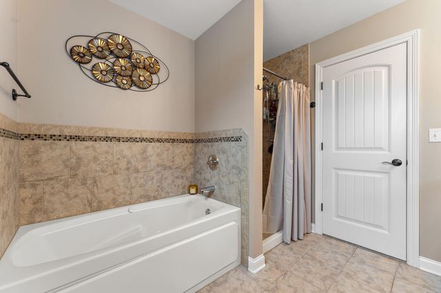 49 Steinbeck Drive, Valparaiso, IN 46383