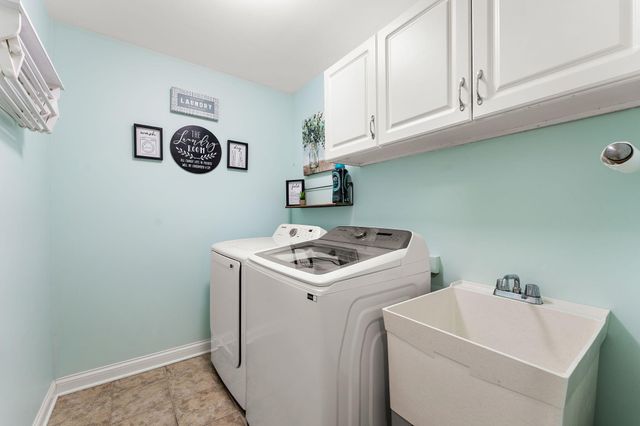 49 Steinbeck Drive, Valparaiso, IN 46383