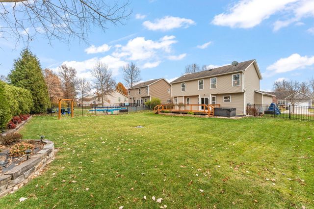 49 Steinbeck Drive, Valparaiso, IN 46383