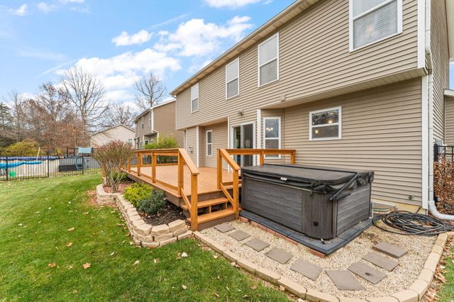 49 Steinbeck Drive, Valparaiso, IN 46383