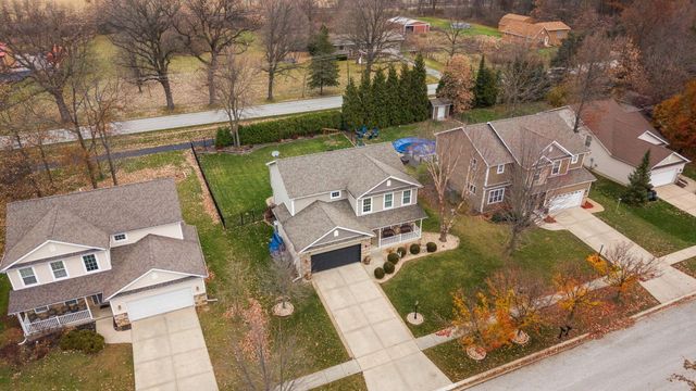 49 Steinbeck Drive, Valparaiso, IN 46383