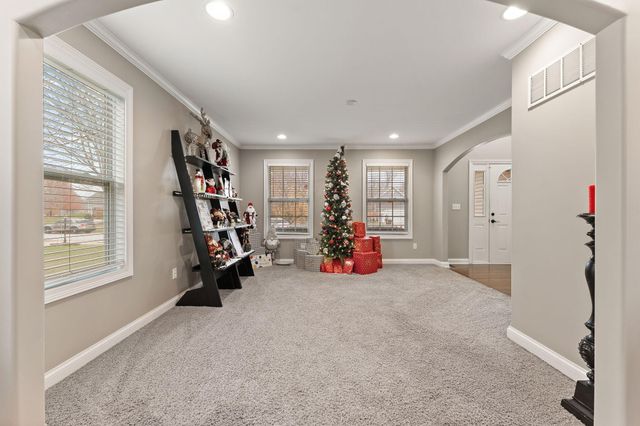 49 Steinbeck Drive, Valparaiso, IN 46383