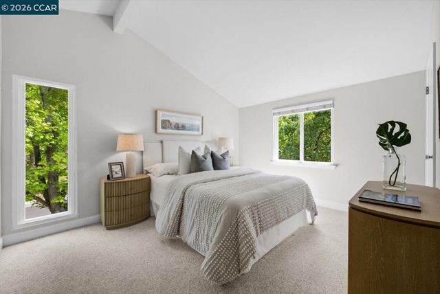 599 Mt Dell Dr, Clayton, CA 94517