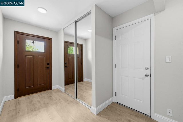599 Mt Dell Dr, Clayton, CA 94517