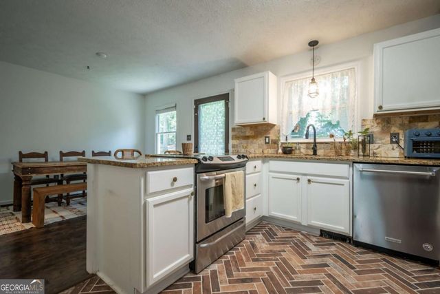 210 Tall Tree Road, Athens, GA 30606