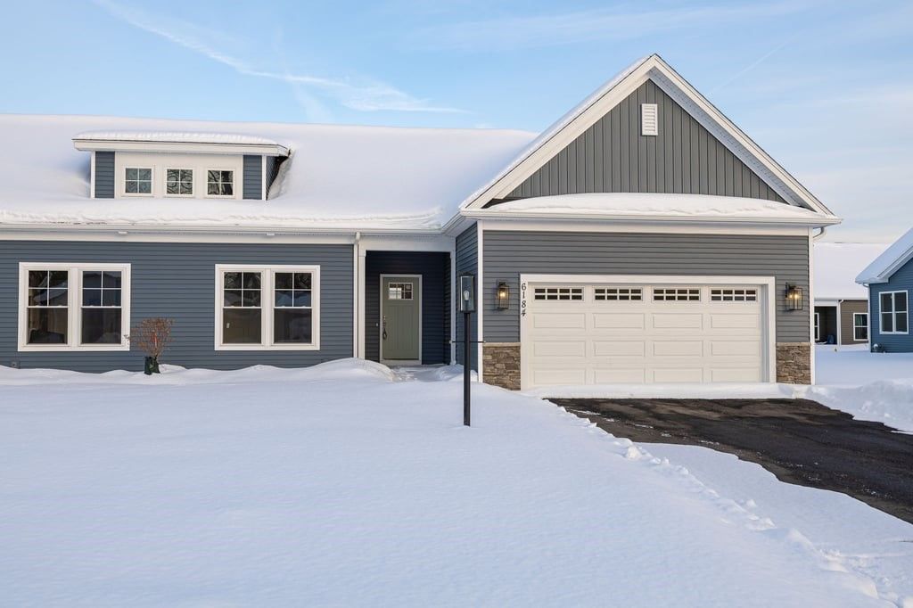 6176 FourMile Creek Circle, Ontario, NY 14519