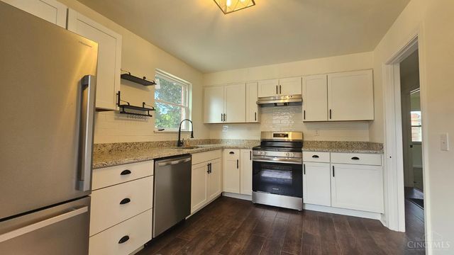 6925 Pin Oak Drive, North College Hill, OH 45239