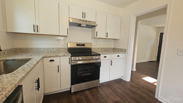 6925 Pin Oak Drive, North College Hill, OH 45239