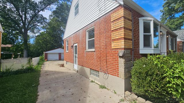 6925 Pin Oak Drive, North College Hill, OH 45239