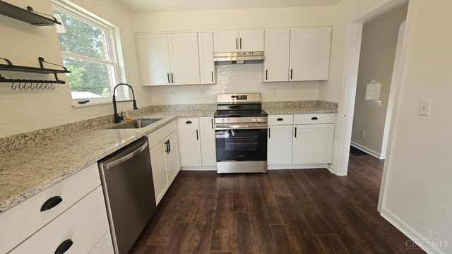 6925 Pin Oak Drive, North College Hill, OH 45239