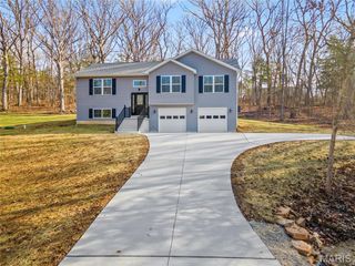 6650 Shenandoah Drive, Dittmer, MO 63023