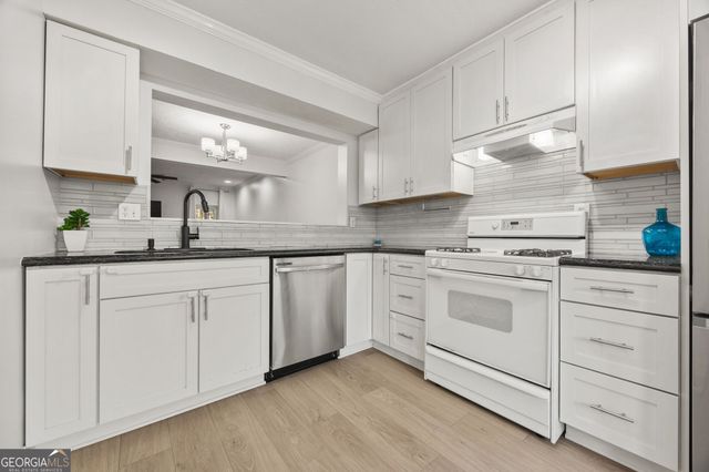 1328 Weatherstone Way NE, Atlanta, GA 30324