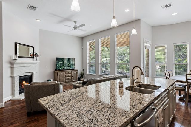 106 Maxwell WAY 33, Austin, TX 78738