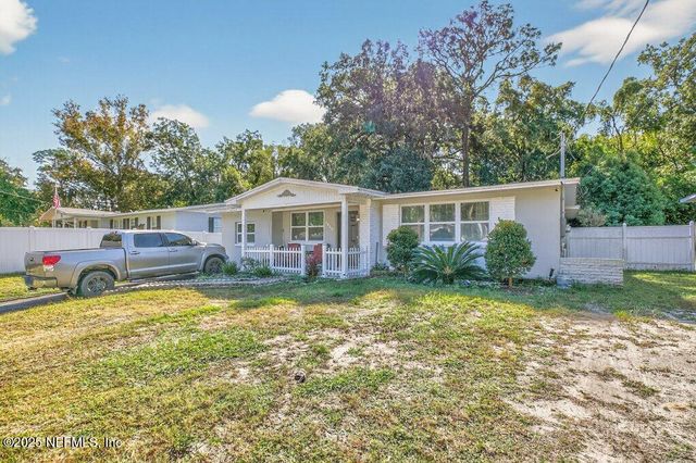 1860 EMBASSY Drive, Jacksonville, FL 32207