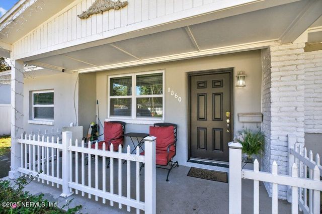 1860 EMBASSY Drive, Jacksonville, FL 32207