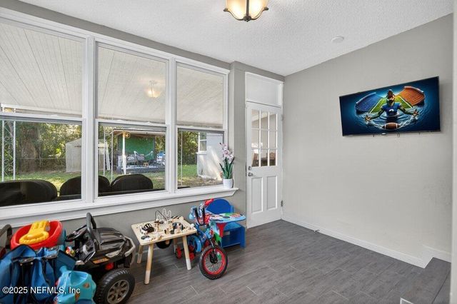 1860 EMBASSY Drive, Jacksonville, FL 32207