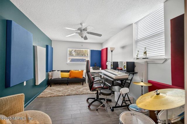 1860 EMBASSY Drive, Jacksonville, FL 32207