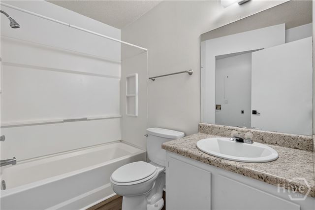 1390 Forest Lake Drive, Hinesville, GA 31313