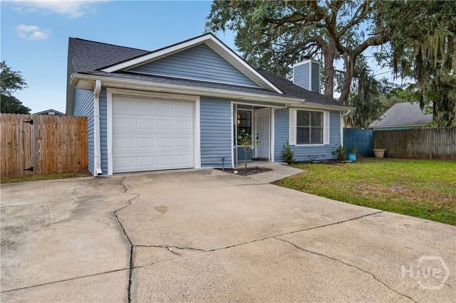 1390 Forest Lake Drive, Hinesville, GA 31313