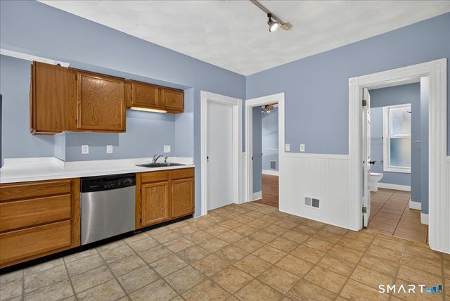 172 Ellsworth Avenue 2, New Haven, CT 06511