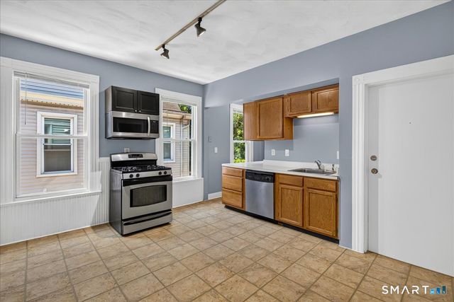 172 Ellsworth Avenue 2, New Haven, CT 06511