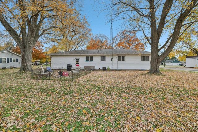 909 Mulberry Street, Lake Mills, WI 53551