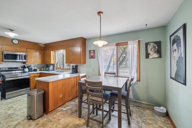 909 Mulberry Street, Lake Mills, WI 53551