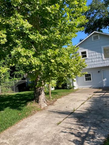 1016 Apache Street, Houston, TX 77022