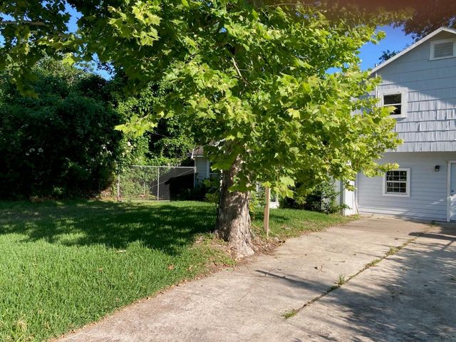 1016 Apache Street, Houston, TX 77022
