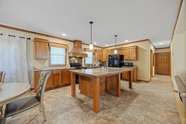 978 Bancroft Rd, Mc Donald, TN 37353