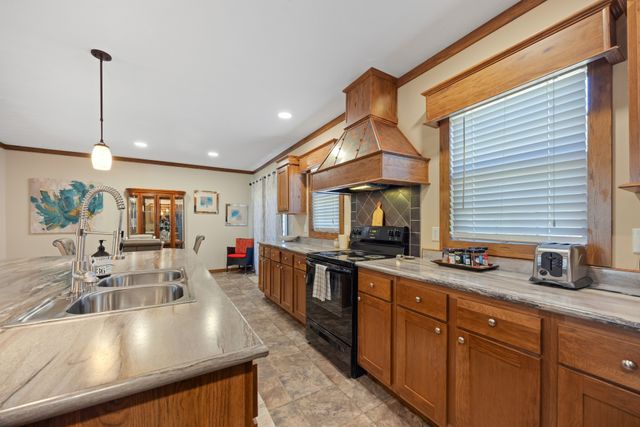 978 Bancroft Rd, Mc Donald, TN 37353