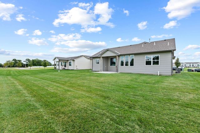 10498 W Wilkinson St, Maize, KS 67101