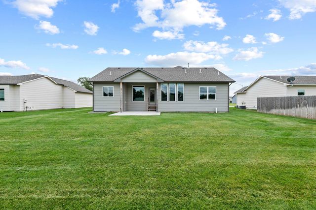 10498 W Wilkinson St, Maize, KS 67101
