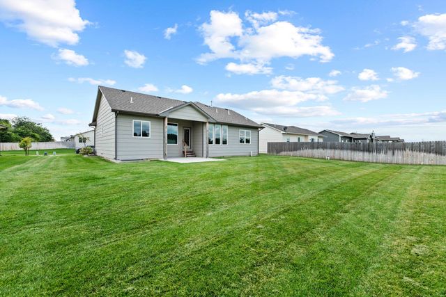 10498 W Wilkinson St, Maize, KS 67101