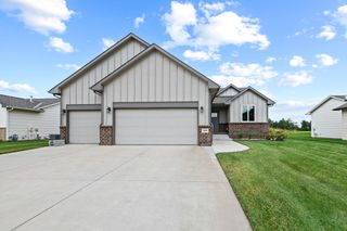 10498 W Wilkinson St, Maize, KS 67101