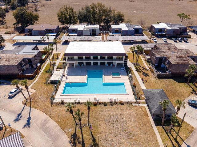 1041 WILLOW DRIVE, Leesburg, FL 34748